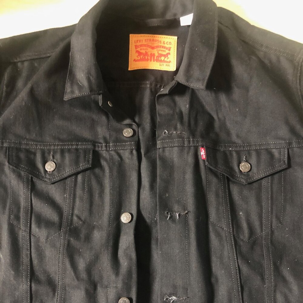 LEVI DENIM JACKET